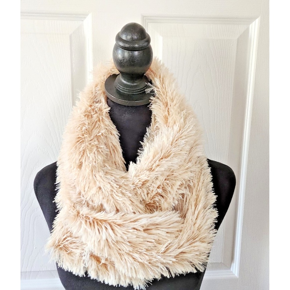 Gold Medal International Beige Faux Fur Infinity Scarf Neck Warmer - Picture 4 of 9